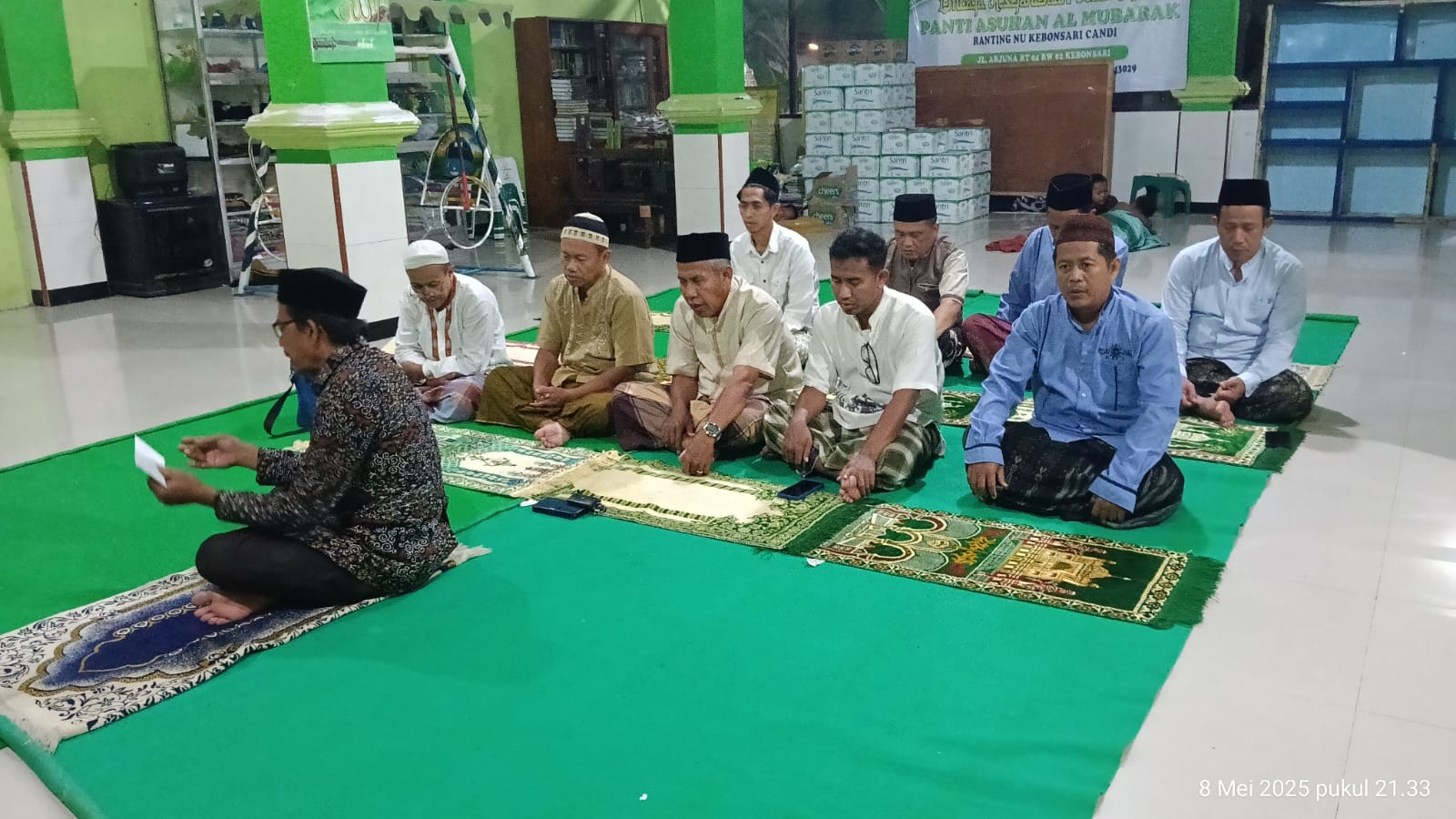 Pengurus LKSA Al Mubarak Kebonsari Gelar Sholat Hajat, Istighosah Dan Doa Bersama
